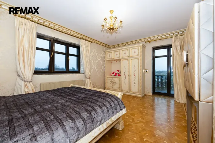 Pronájem rodinného domu, Praha - Kunratice, 450 m2