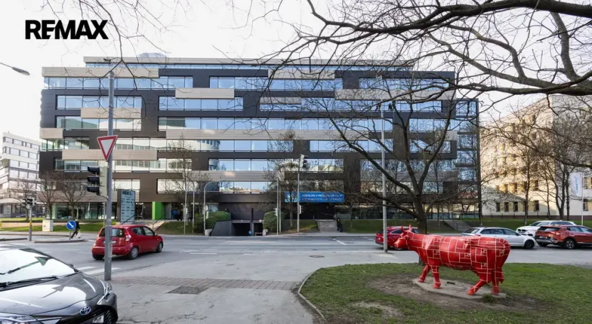 Pronájem obchodního prostoru, Praha - Libeň, Voctářova, 177 m2