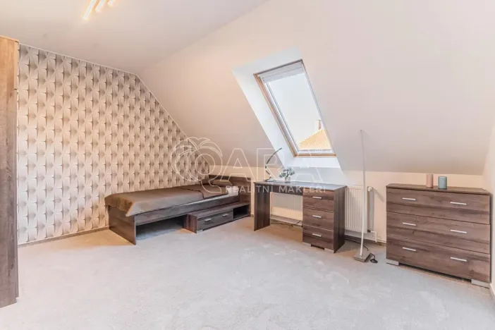Prodej rodinného domu, Buštěhrad, U Cihelny, 155 m2