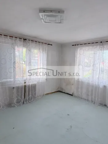 Prodej rodinného domu, Dobrovice - Holé Vrchy, 250 m2