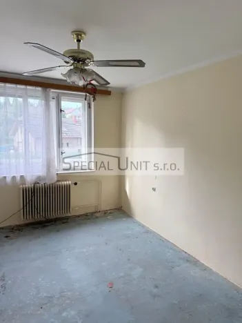 Prodej rodinného domu, Dobrovice - Holé Vrchy, 250 m2