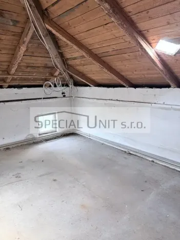 Prodej rodinného domu, Dobrovice - Holé Vrchy, 250 m2