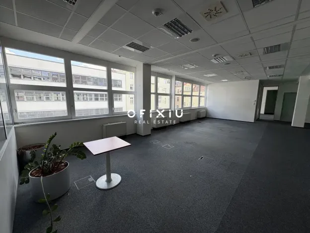 Pronájem kanceláře, Praha - Smíchov, Karla Engliše, 1006 m2