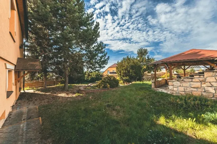 Prodej rodinného domu, Sobětuchy, 240 m2