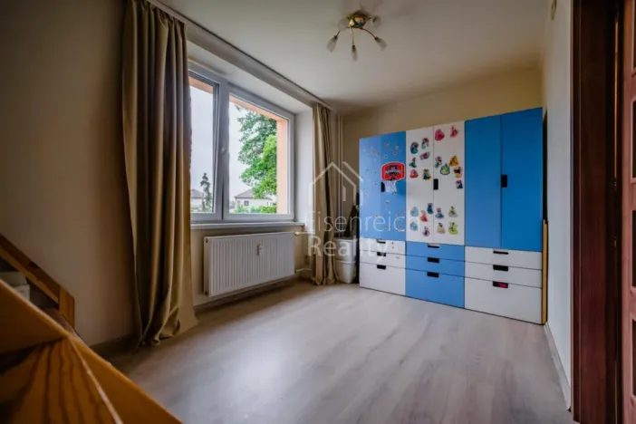Prodej bytu 3+1, Čestice, 77 m2