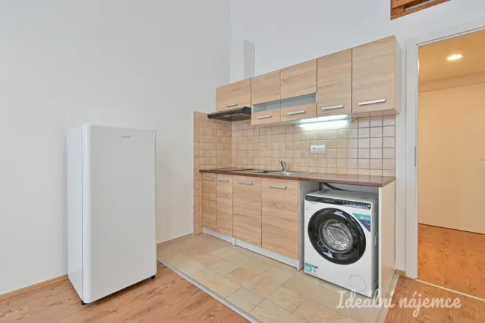 Pronájem bytu 1+kk, Brno - Černá Pole, Erbenova, 25 m2