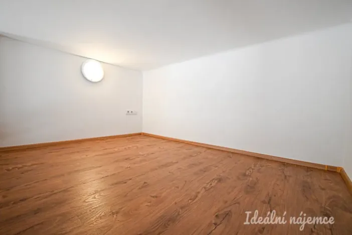 Pronájem bytu 1+kk, Brno - Černá Pole, Erbenova, 25 m2