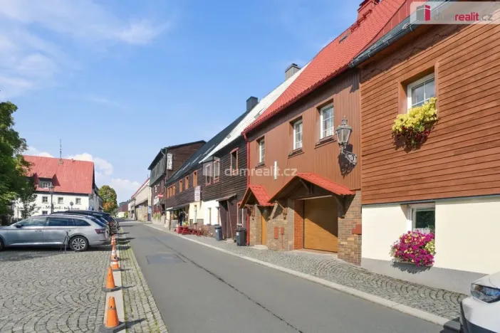 Prodej rodinného domu, Boží Dar, 180 m2