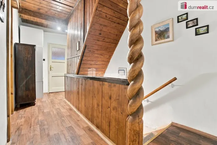 Prodej rodinného domu, Boží Dar, 180 m2