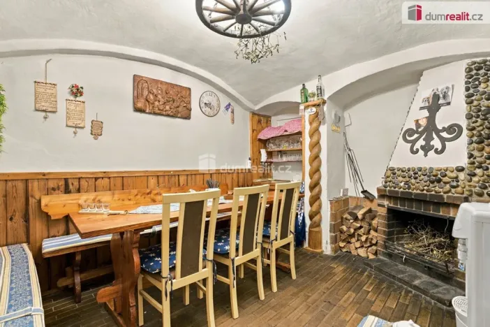 Prodej rodinného domu, Boží Dar, 180 m2