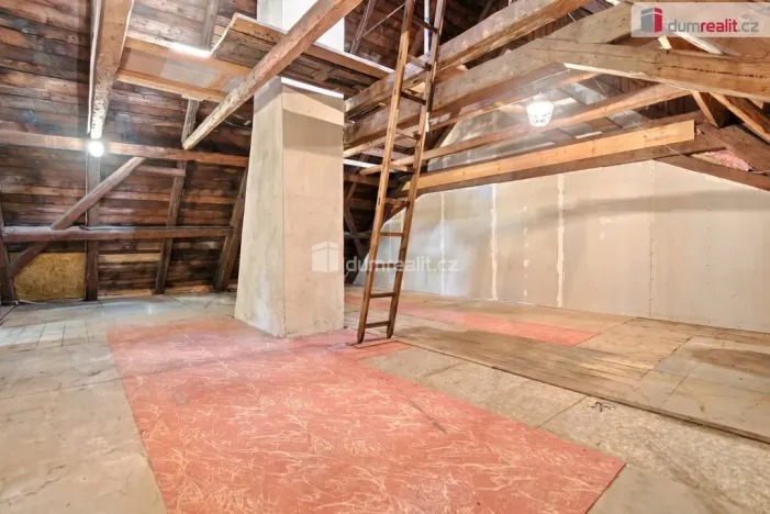 Prodej rodinného domu, Boží Dar, 180 m2