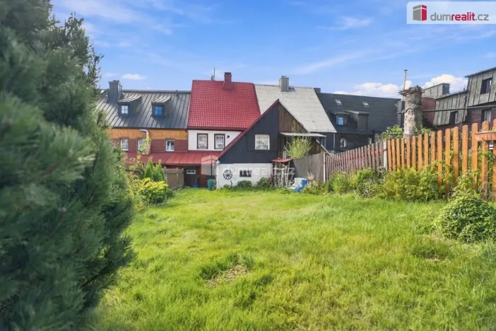 Prodej rodinného domu, Boží Dar, 180 m2