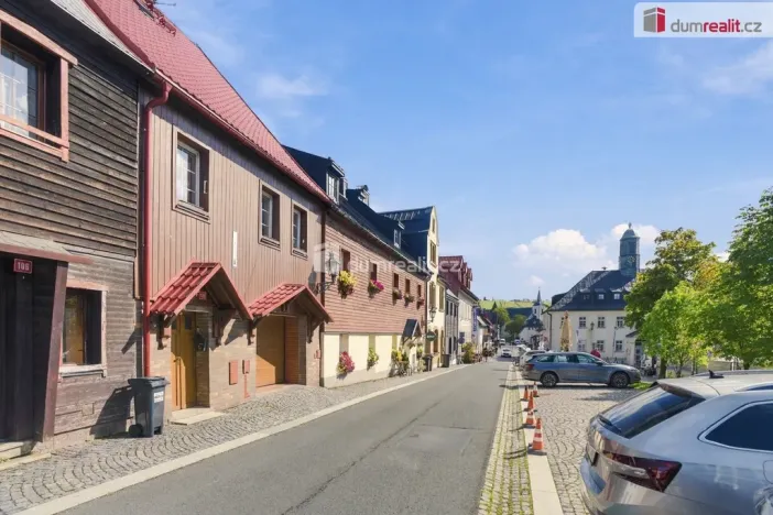 Prodej rodinného domu, Boží Dar, 180 m2