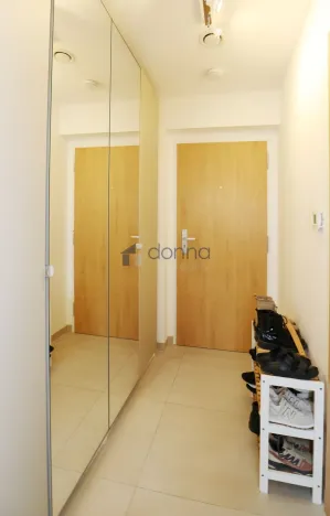 Pronájem bytu 1+kk, Praha, Ke kříži, 33 m2