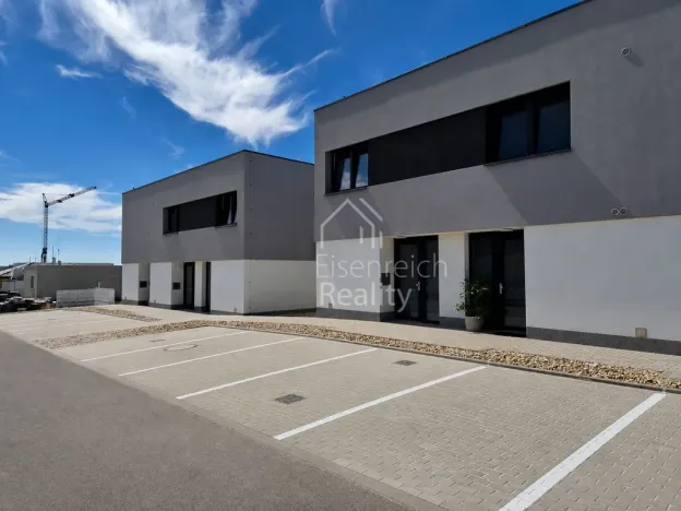 Prodej bytu 3+kk, Hradec Králové - Slatina, Pod Spáleníkem, 84 m2