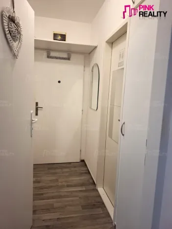 Pronájem bytu 1+kk, Hradec Králové, Akademika Heyrovského, 28 m2
