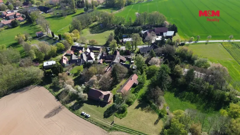 Prodej zemědělské usedlosti, Bečváry - Horní Jelčany, 90 m2