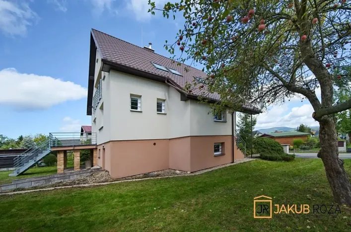Prodej rodinného domu, Jilemnice, Polní, 219 m2