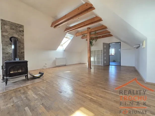 Prodej rodinného domu, Třebechovice pod Orebem - Krňovice, 230 m2