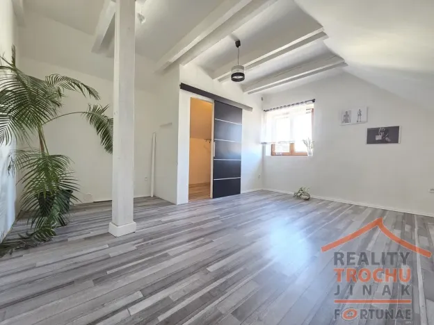 Prodej rodinného domu, Třebechovice pod Orebem - Krňovice, 230 m2