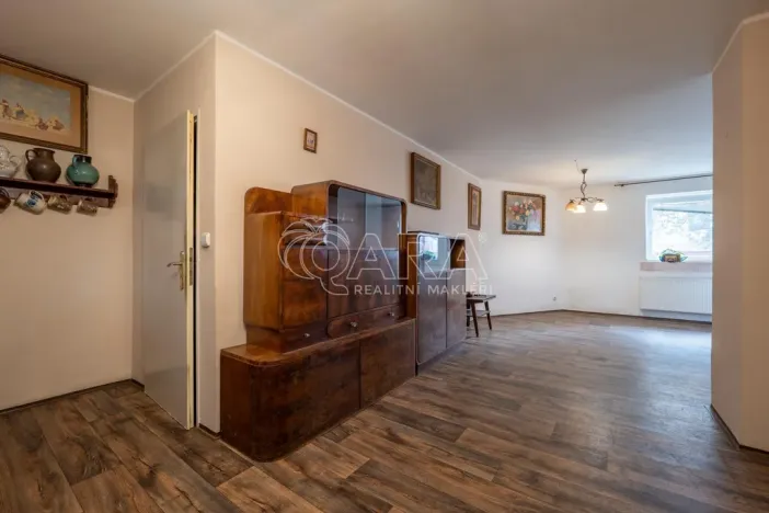 Prodej obchodního prostoru, Kladno - Švermov, Sportovní, 180 m2