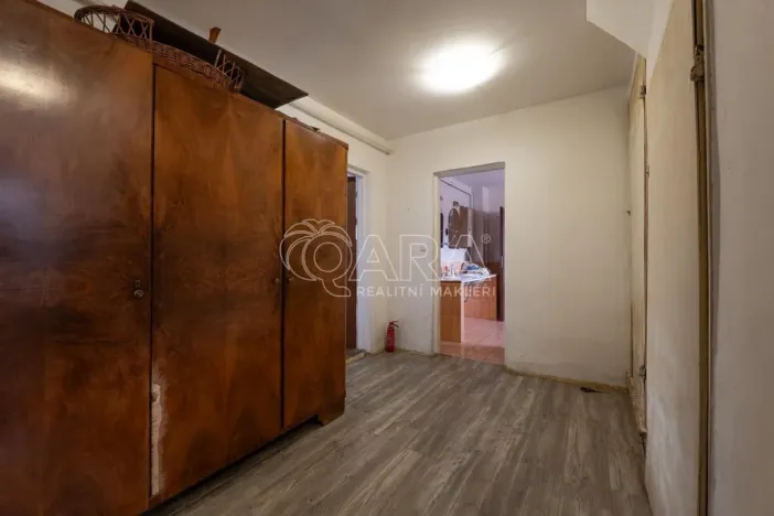 Prodej obchodního prostoru, Kladno - Švermov, Sportovní, 180 m2