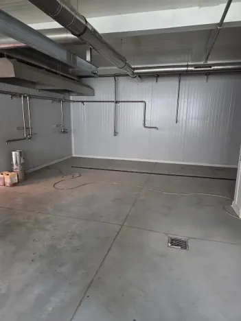 Pronájem výrobních prostor, Náměšť nad Oslavou, Masarykovo nám., 380 m2