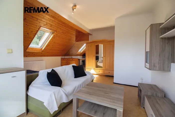 Pronájem bytu 1+kk, Senohraby, U školky, 46 m2