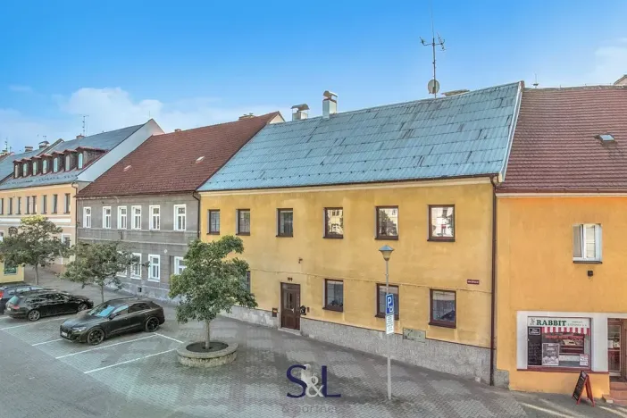 Prodej rodinného domu, Doksy, náměstí Republiky, 470 m2