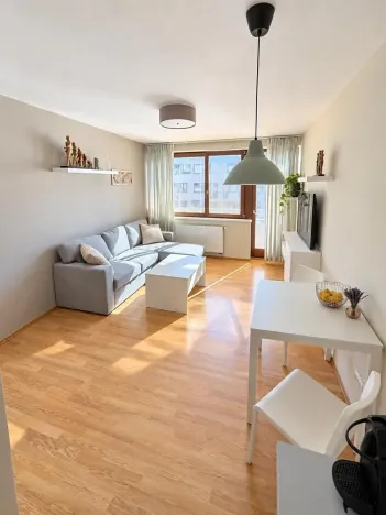 Pronájem bytu 2+kk, Praha - Holešovice, Poupětova, 52 m2