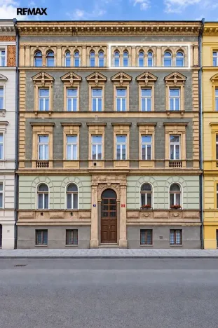 Pronájem bytu 2+1, Praha - Karlín, Prvního pluku, 73 m2