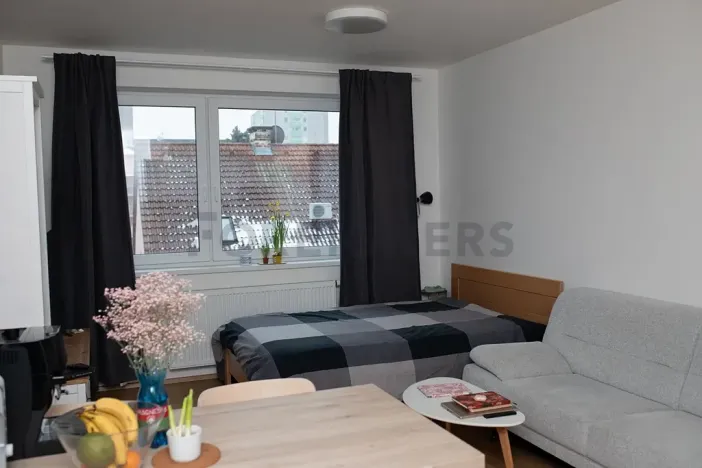 Pronájem bytu 1+kk, Pardubice, Smilova, 36 m2