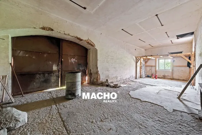 Prodej obchodního prostoru, Řitka, Na návsi, 286 m2