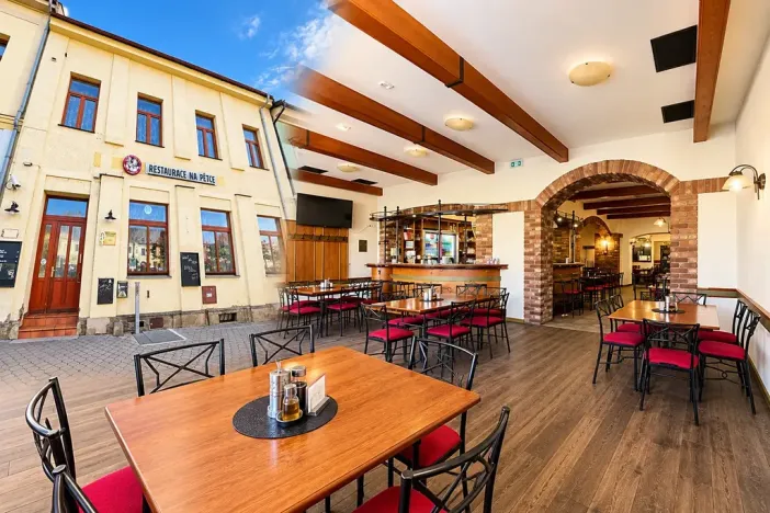 Prodej restaurace, Vamberk, Husovo náměstí, 447 m2