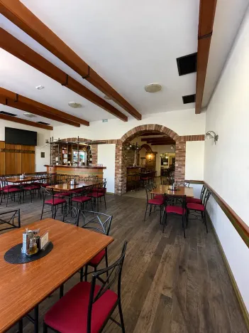 Prodej restaurace, Vamberk, Husovo náměstí, 447 m2