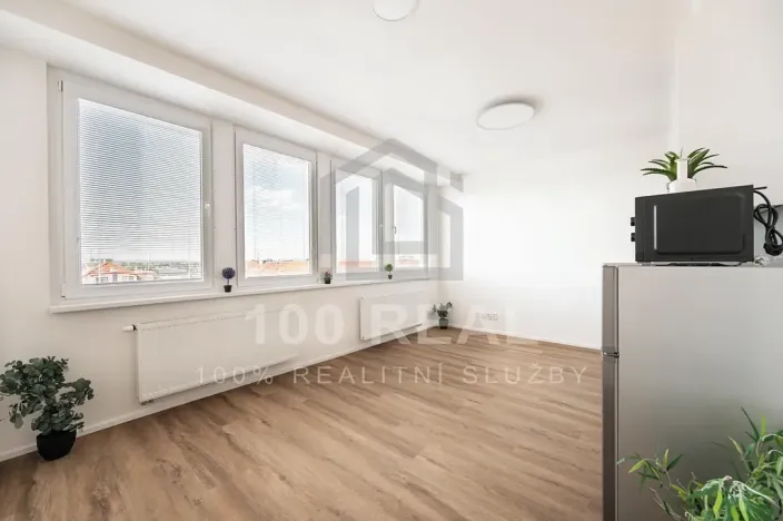 Pronájem bytu 1+kk, Hradec Králové, Průmyslová, 29 m2