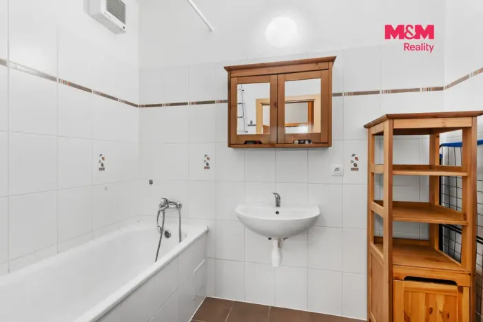 Pronájem bytu 1+kk, Liberec - Liberec VI-Rochlice, Kašmírová, 46 m2