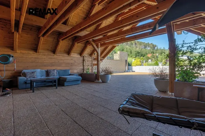 Prodej vily, Králův Dvůr, Pod Lesem, 486 m2
