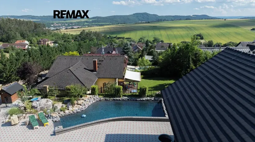 Prodej vily, Králův Dvůr, Pod Lesem, 486 m2