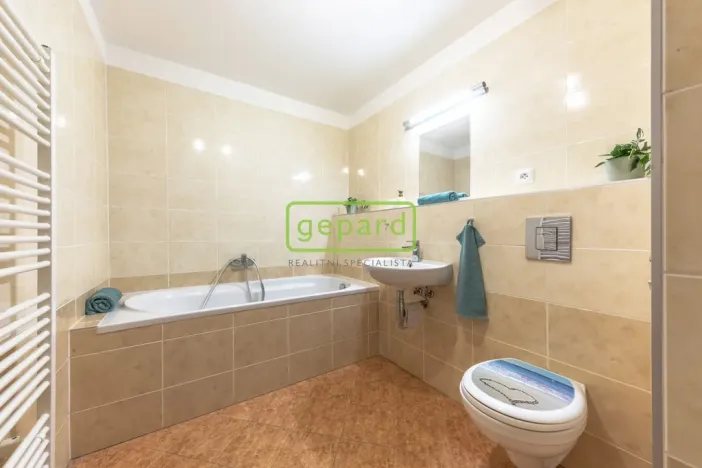 Prodej bytu 2+kk, Praha, Kališnická, 57 m2