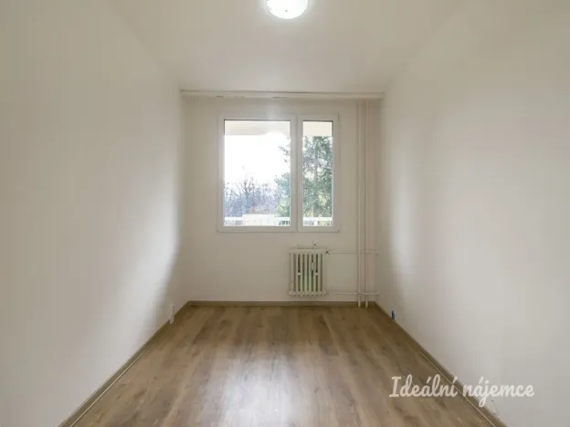 Pronájem bytu 2+kk, Praha - Prosek, Novoborská, 39 m2