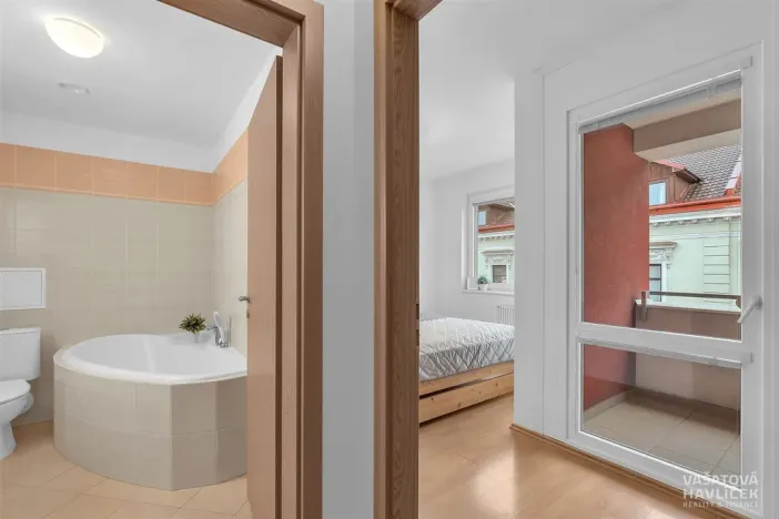 Prodej bytu 2+kk, Hradec Králové, Všehrdova, 53 m2