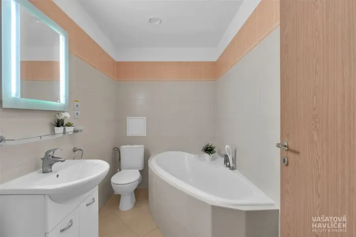 Prodej bytu 2+kk, Hradec Králové, Všehrdova, 53 m2