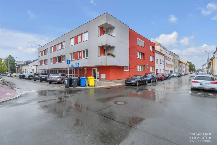 Prodej bytu 2+kk, Hradec Králové, Všehrdova, 53 m2