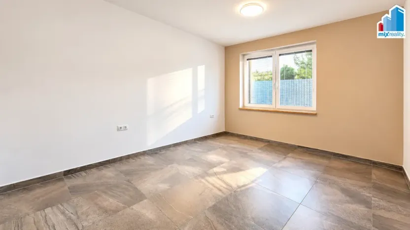 Pronájem bytu 2+kk, Nýřany, Masarykovo náměstí, 70 m2