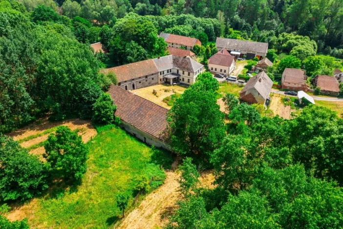 Prodej zemědělské usedlosti, Hostouň - Slatina, 850 m2