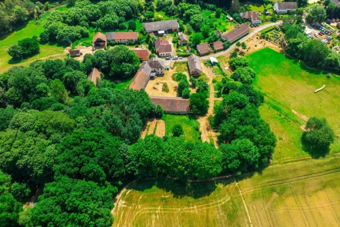 Prodej zemědělské usedlosti, Hostouň - Slatina, 850 m2