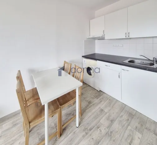 Pronájem bytu 1+kk, Praha, Káranská, 24 m2