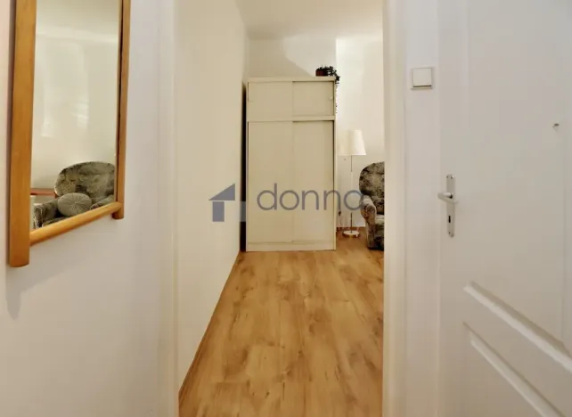 Pronájem bytu 1+kk, Praha, Michelangelova, 21 m2