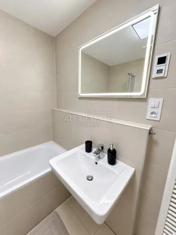 Pronájem bytu 1+kk, 33 m2